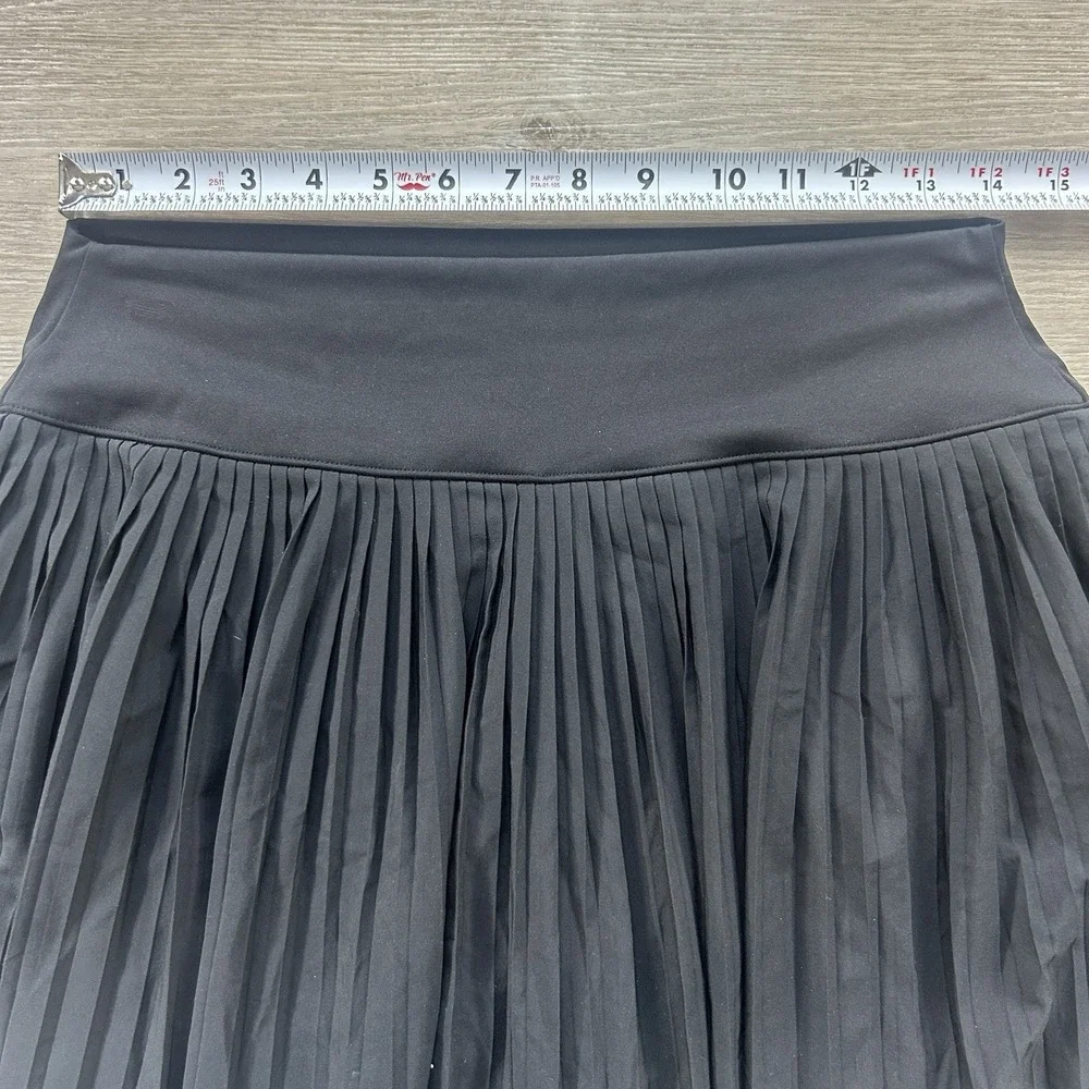 Gilly Hicks Large Black Pleated Athletic Skirt Built-In Shorts Stretch